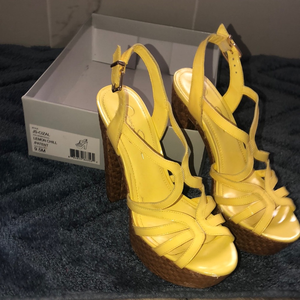 Jessica Simpson platform - Picture 2 of 3